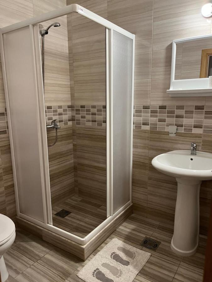 Apartmani Goran I Jelena Zec บุดวา ภายนอก รูปภาพ