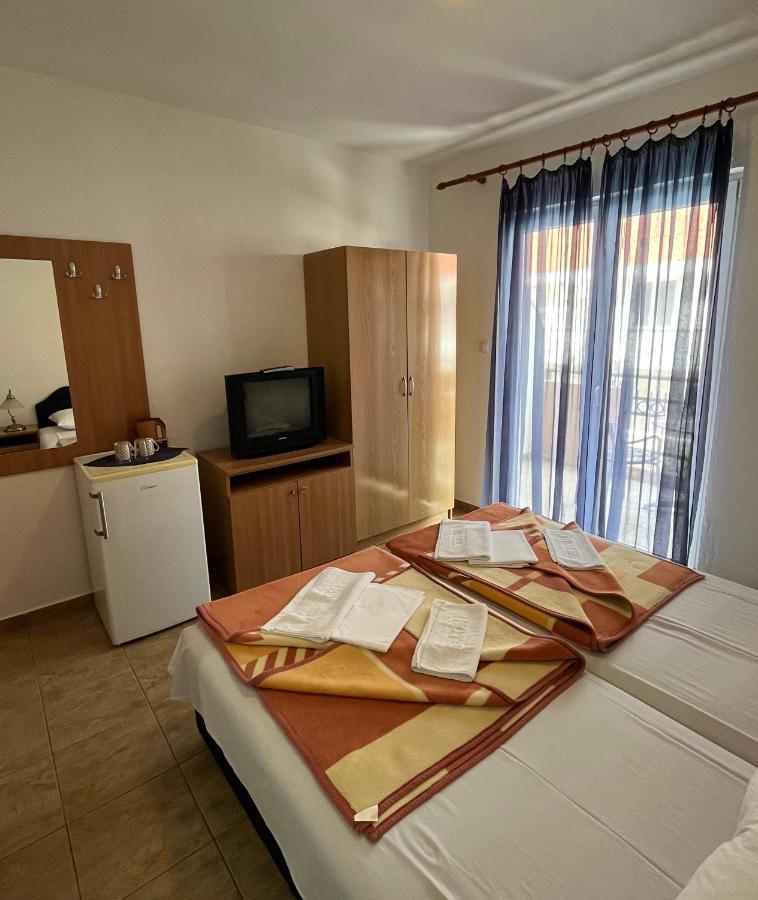 Apartmani Goran I Jelena Zec บุดวา ภายนอก รูปภาพ