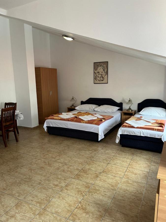 Apartmani Goran I Jelena Zec บุดวา ภายนอก รูปภาพ