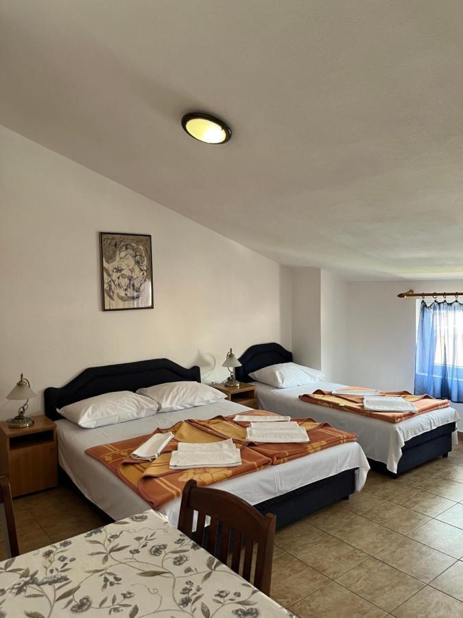 Apartmani Goran I Jelena Zec บุดวา ภายนอก รูปภาพ