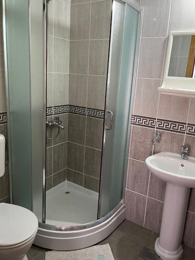 Apartmani Goran I Jelena Zec บุดวา ภายนอก รูปภาพ